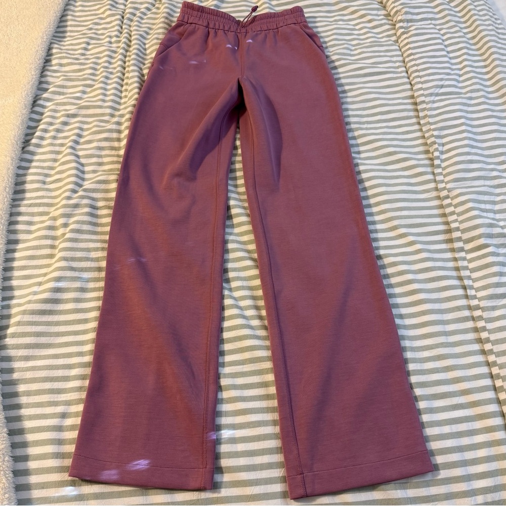 lululemon Softstreme High-Rise Wide Leg Pant in Velvet Dust - Size 2 - Picture 4 of 7